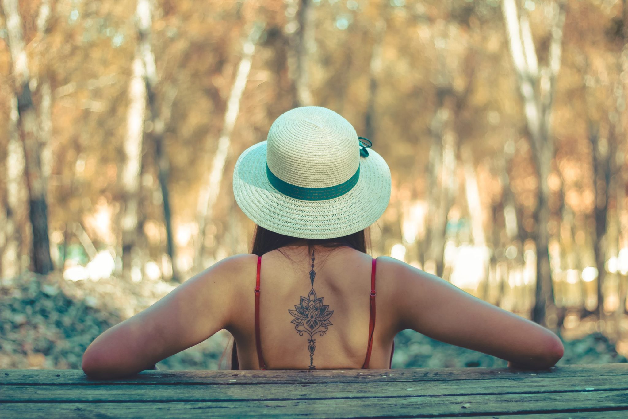 Autocollant de tatouage soleil : Laissez-vous impressionner par la beauté du tatouage